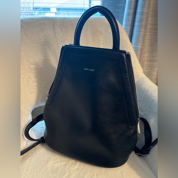 Mat and Nat Chanda backpack, Excellent condition. Black w silver details! - Picture 2 of 7